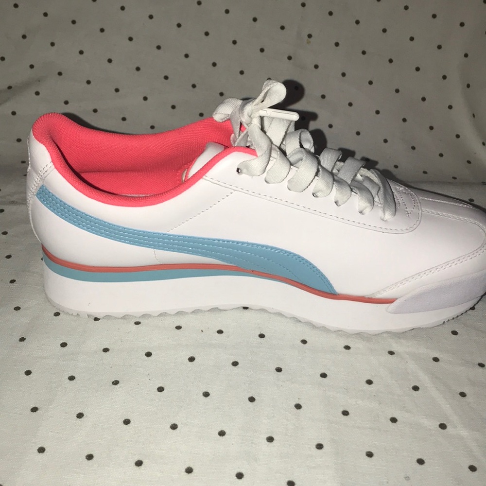 Shoe